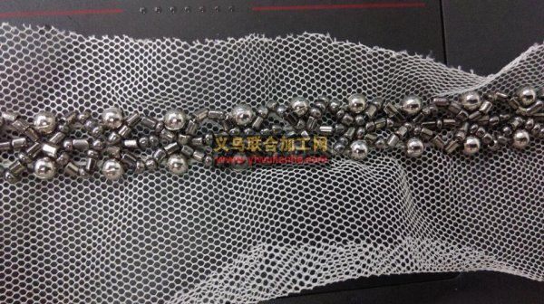 长期有钉珠领花的手工活外发(如图)