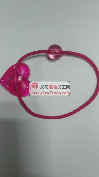 如图寻找粘胶皮筋厂家,桃心配件本公司提供,皮筋加工厂提供,手工活