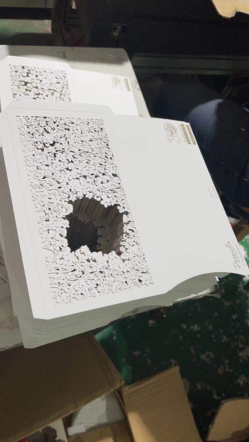 纸制品镂空雕刻