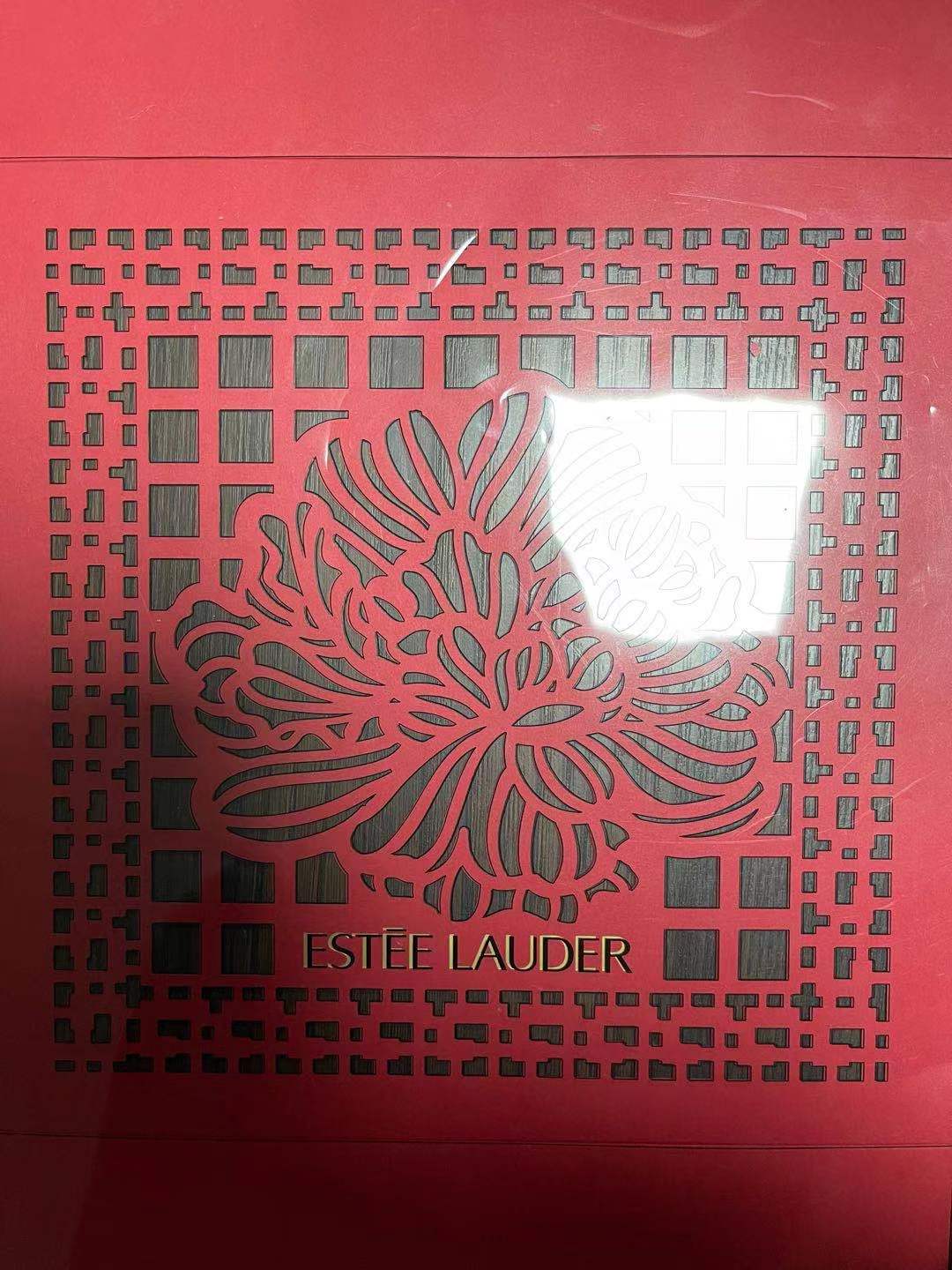 纸制品镂空雕刻