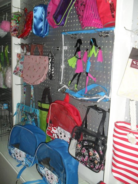 廿三里公司有大量包包外发【35万/月