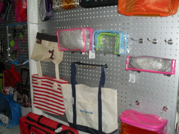 廿三里公司有大量包包外发【35万/月