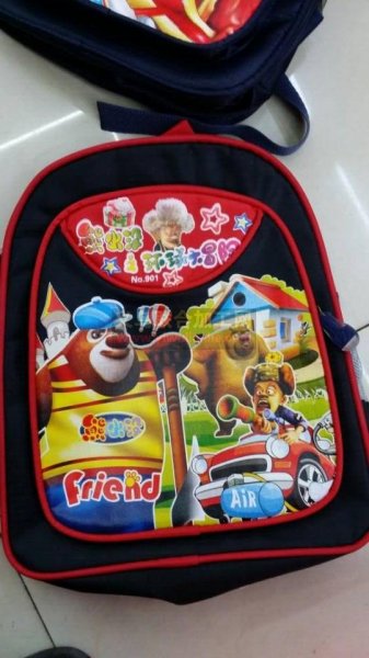 国际商贸城有36000笔袋和书包单子外发