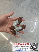 如图，寻找专业布艺的工厂，找能翻小狗的加