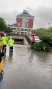 义乌7.30傍晚突降暴雨，亲们出行注意安全，目前其他道路均已